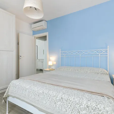 Apartment Lucia *